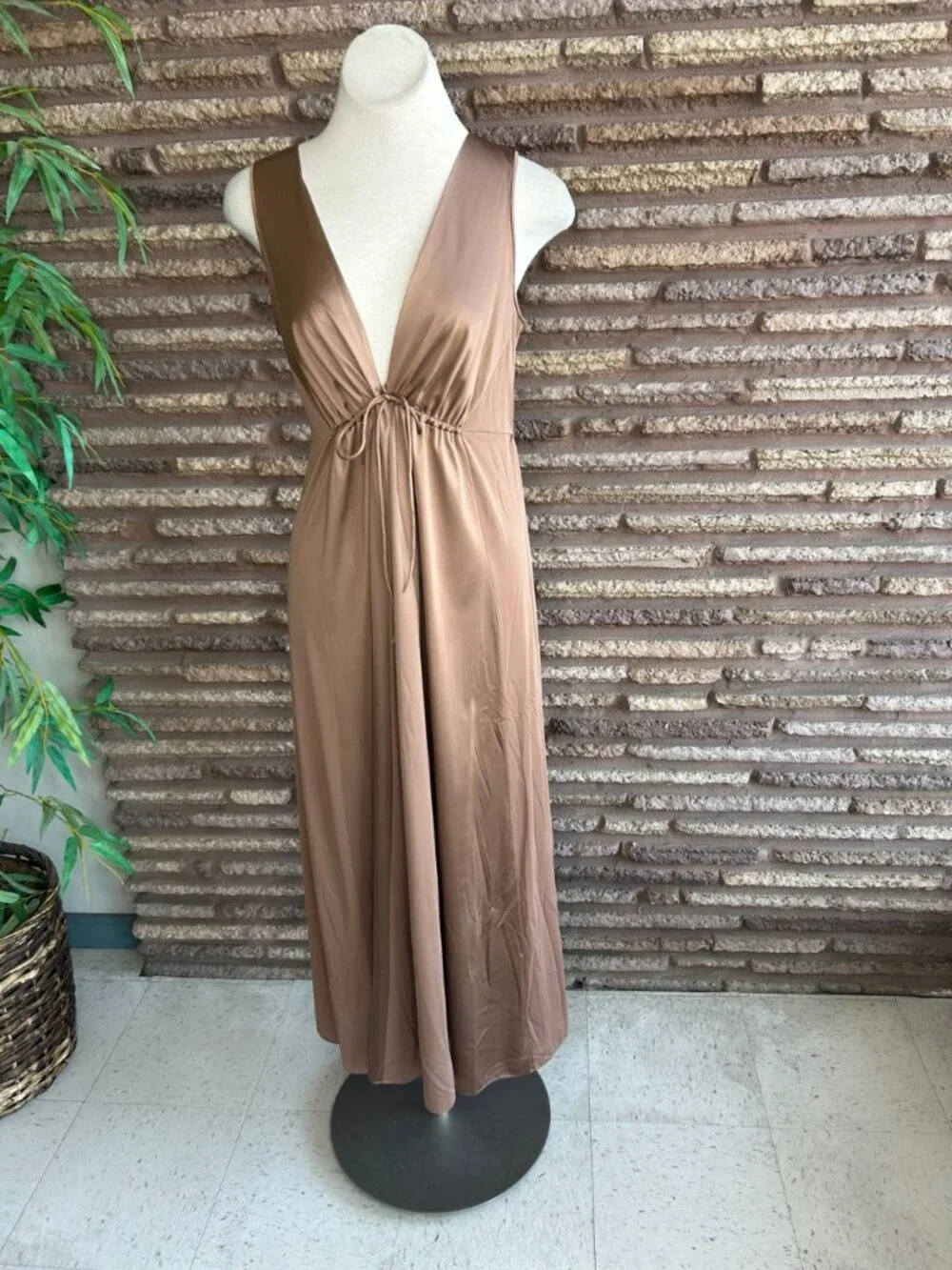 Vanity Fair Vintage Grecian Goddess Mocha Brown Nightgown Size 36
